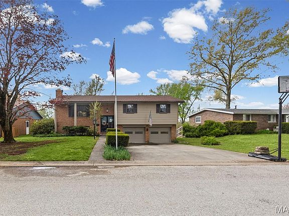 5th image of 7719 Myrtlewood Dr