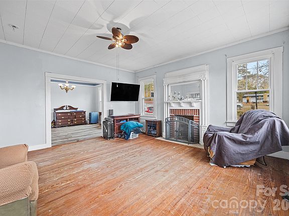 5th image of 1339 Liberty Rd