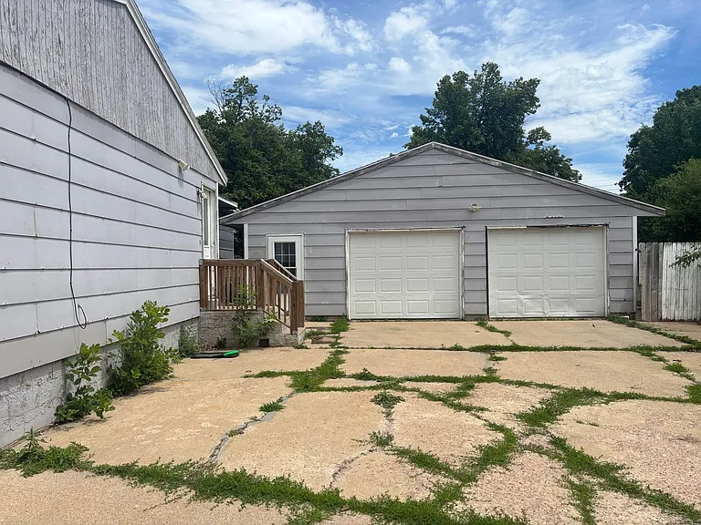 804 S Mable Ave — Photo 23