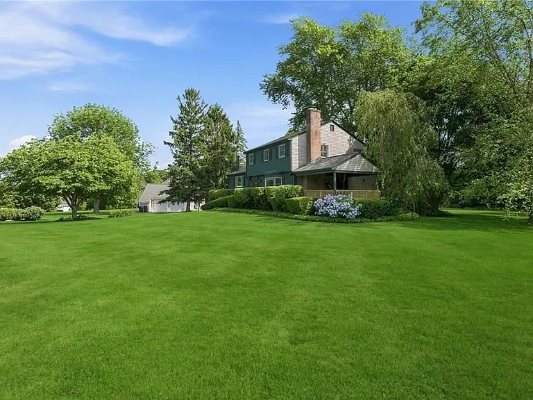 131 Taylor Rd — Photo 22