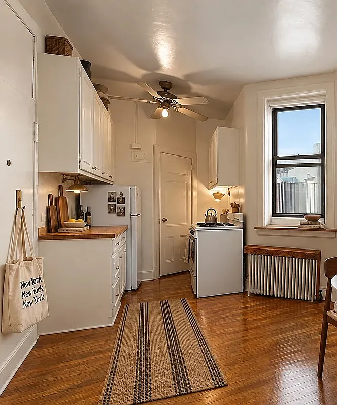 241 East 7th Street — Photo 2