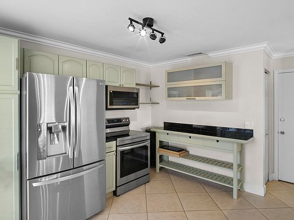 4th image of 6741 FERN Street