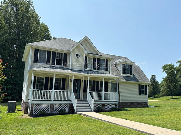 2nd image of 5824 Silver Fox Ln