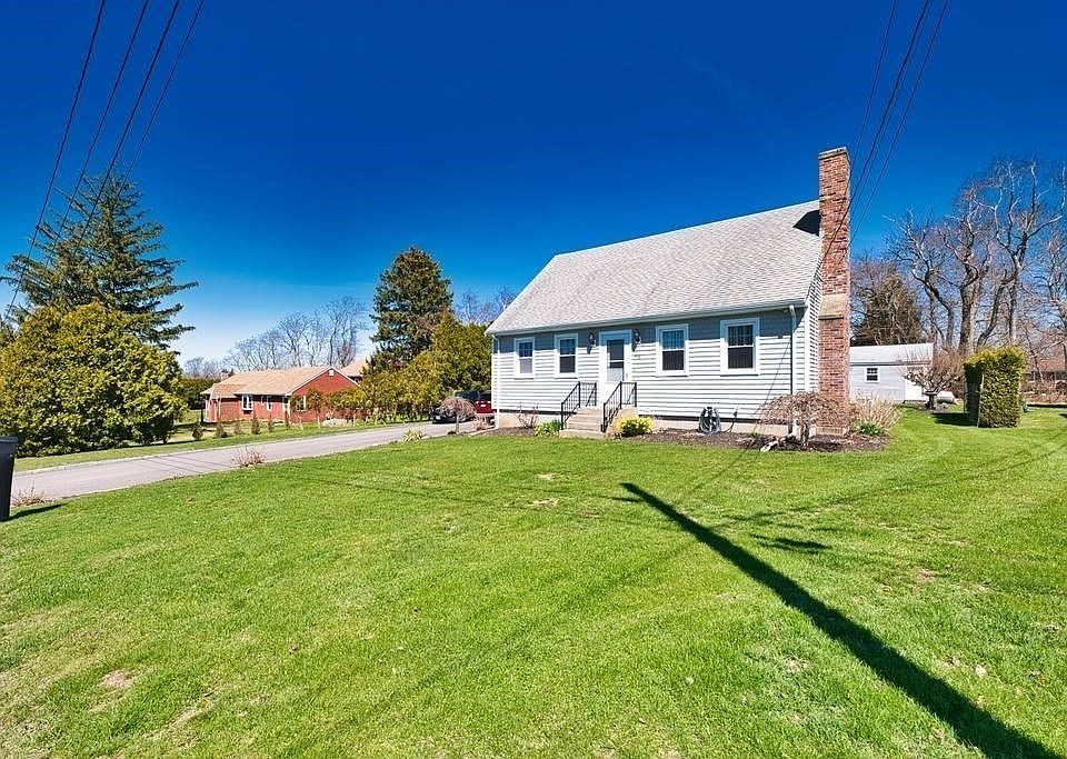 1st image of 70 River Rd