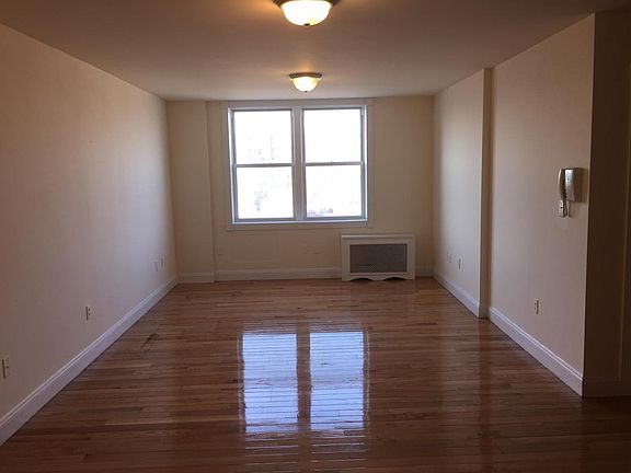 3rd image of 2510 Ocean Ave #2