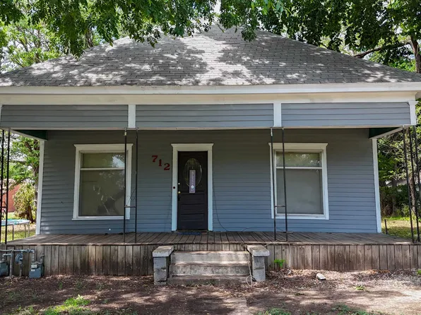 712 S C St, Wellington, KS 67152