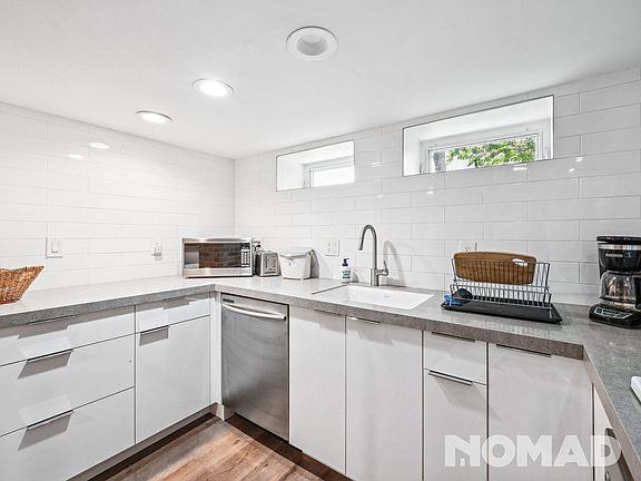 3rd image of 4885 Stuart St #Basement