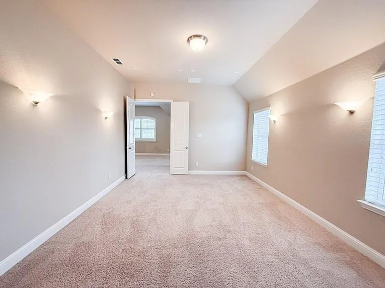 7048 Fullerton Cir — Photo 26