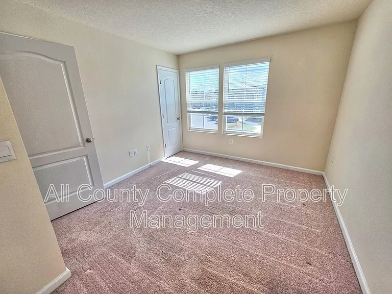 3972 Village View Ln — Photo 20