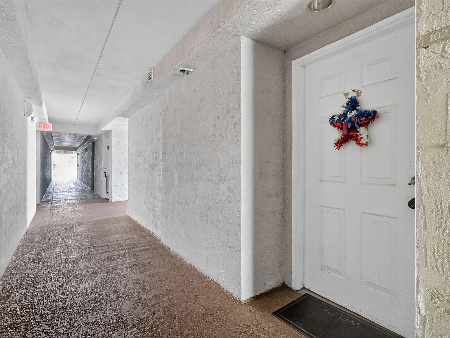 2 bed, 2.0 bath, 960 sqft, $2,300 — Photo 3