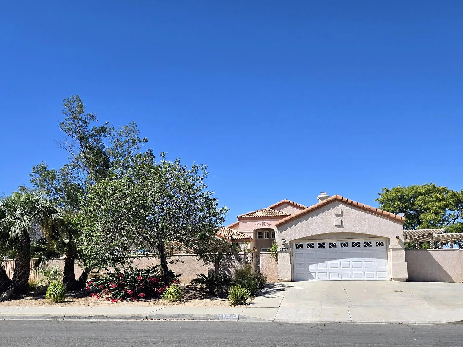 3 bed, 1529 sqft, $2,750 — Photo 1