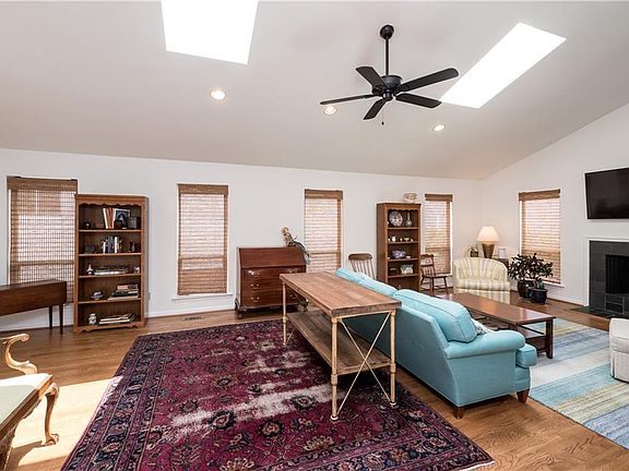 5th image of 212 70th St #B