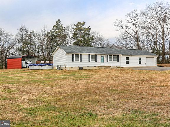 3rd image of 92 McCarty Rd