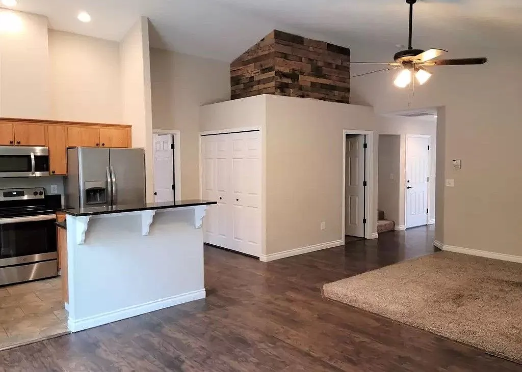 4 bed, 2.0 bath, 1650 sqft, $2,800 — Photo 4