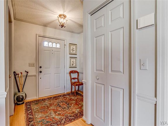 4th image of 1700 Hollow Ln