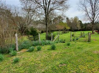 889 Murdock Rd, Due West, SC 29639