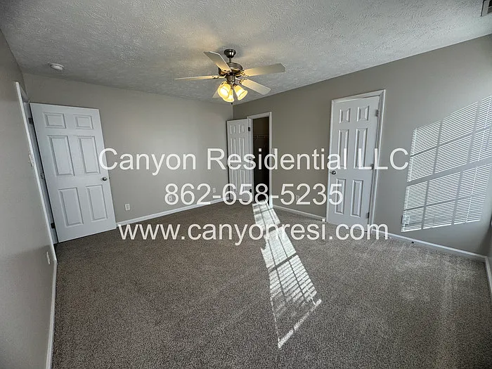 109 Hayes Ct — Photo 9