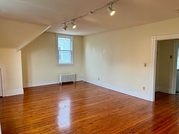 3rd image of 26 Huntington Ave #3