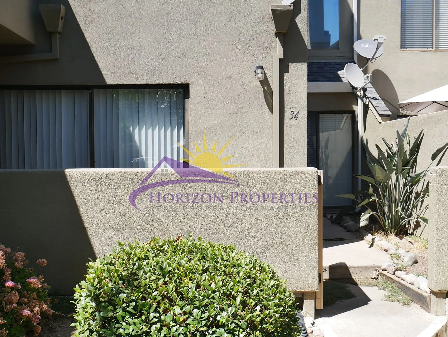 1 Bed 1 Bath 682 sq ft. Condo in Foothill Farms — Photo 2
