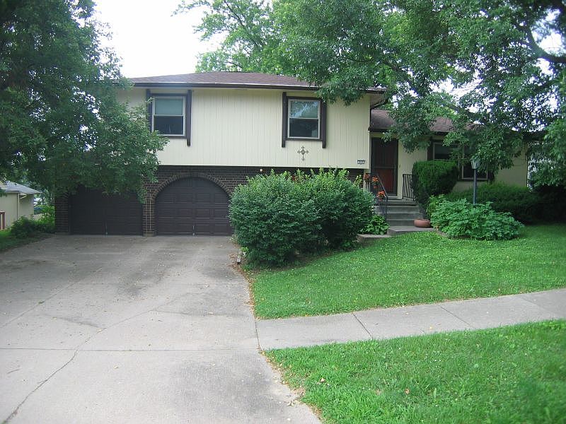 1st image of 317 Fairview Dr