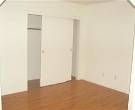 5th image of 2527 Palace View Dr