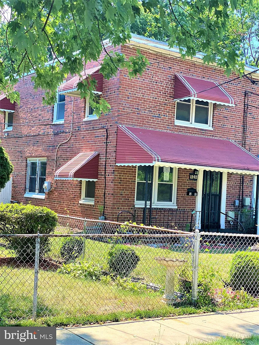 1262 Booker Ter photo 1