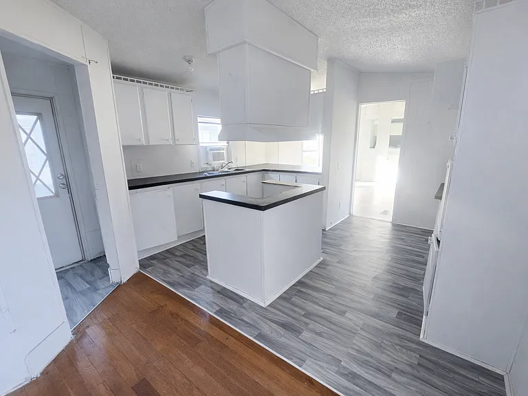 110 Deborah Dr #20 — Photo 14