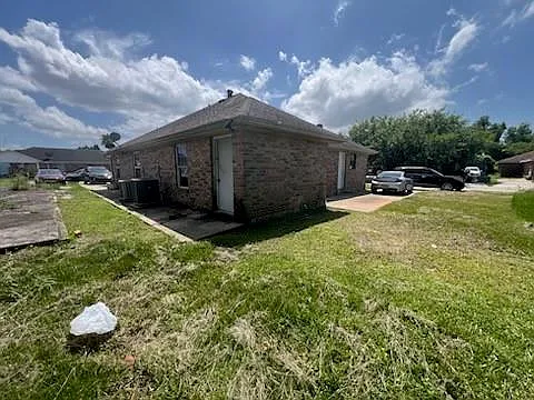 3903 Juno Dr — Photo 16