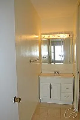 Rented by Bellmarc Realty | media 5