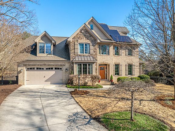 2nd image of 429 Carolina Cir