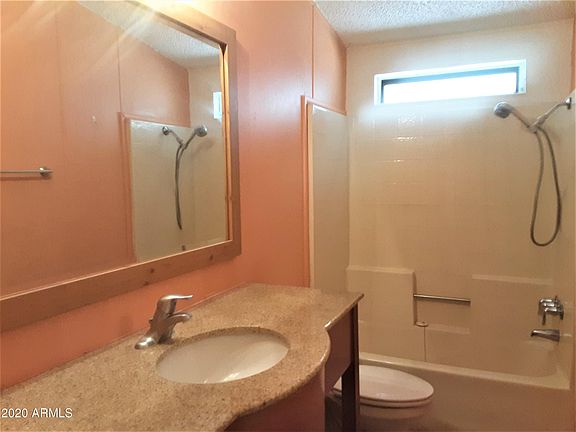 3rd image of 2942 E Oraibi Dr