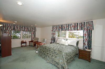 3rd image of 2202 Coronet Blvd