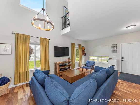 3rd image of 2204 Margaret Dr
