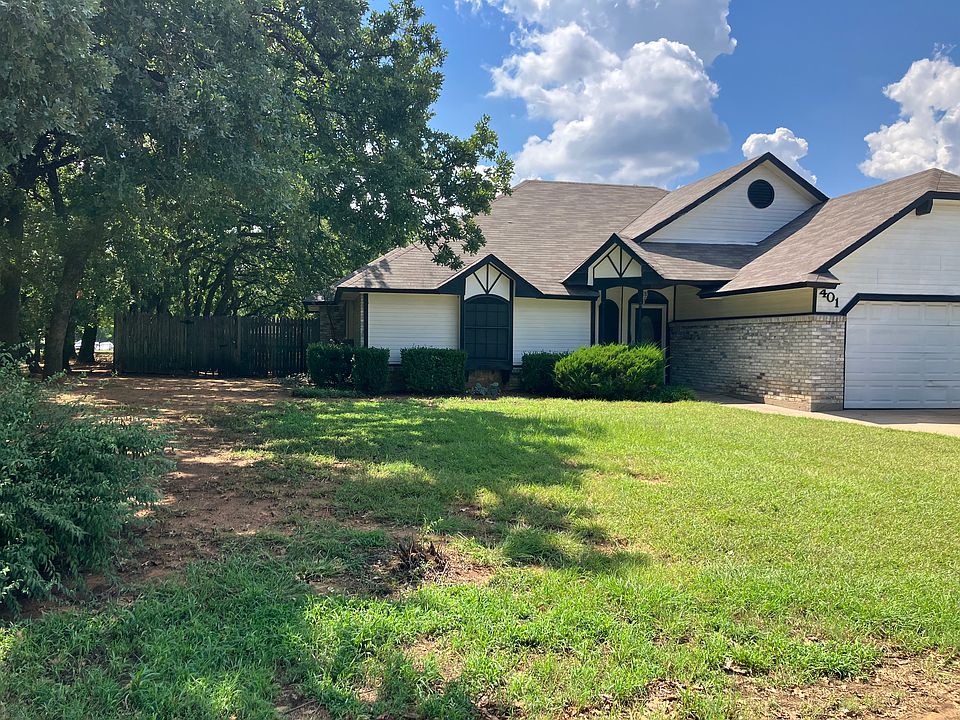 1st image of 401 Chimney Hill Cir