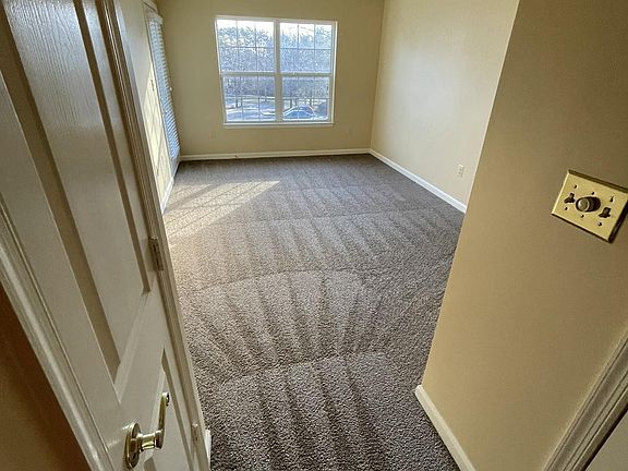 4th image of 174 Kendrick Pl APT 26