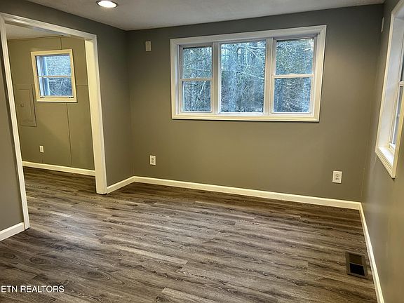 3rd image of 367 McJunkin Rd