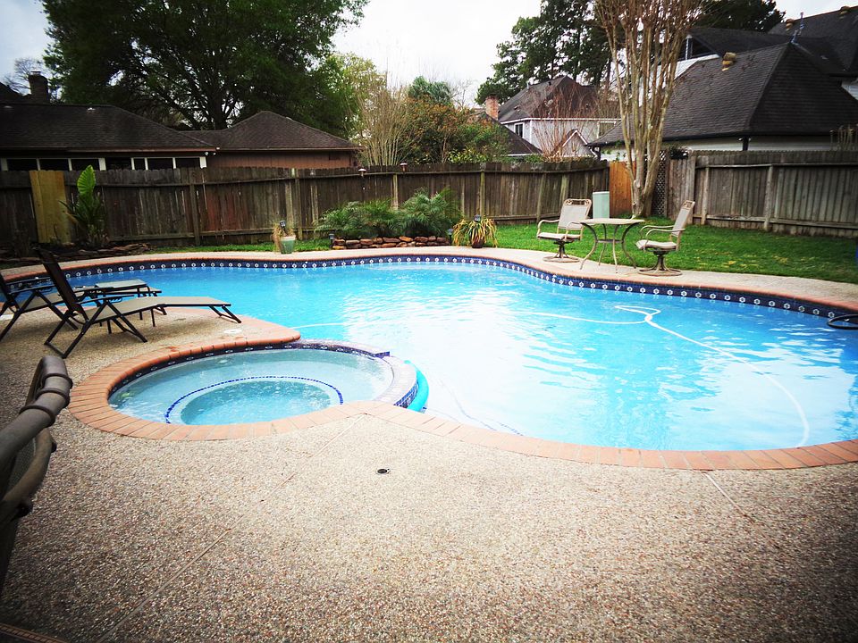 Heated Pool!