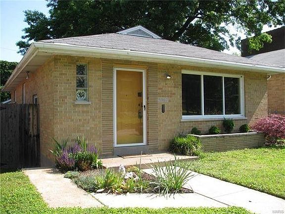 2nd image of 3967 Magnolia Ave