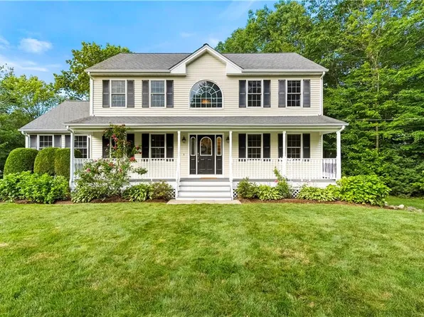 24 Poppy Hill Dr, Johnston, RI 02919