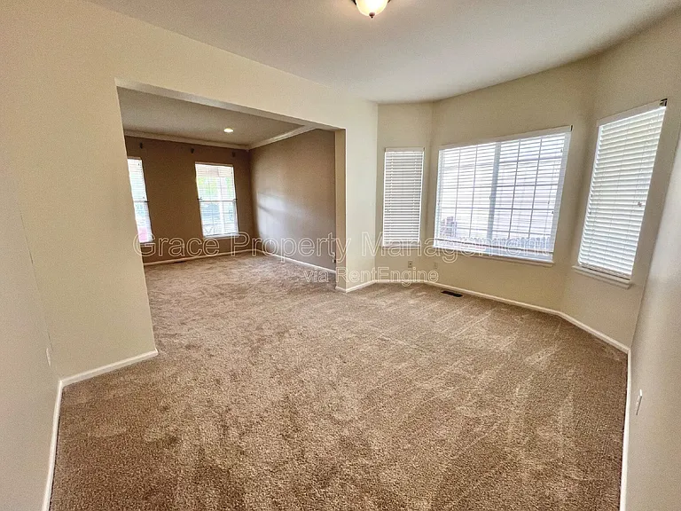 22192 Pebble Brook Ln — Photo 7