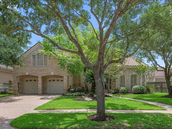 19003 Windsor Lakes Dr, Houston, TX 77094
