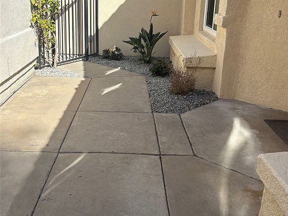 3rd image of 17 Colony Way