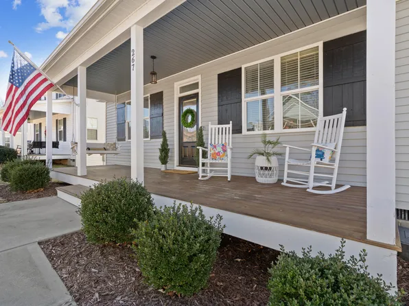 267 Ashley Woods Ct, Clayton, NC 27527