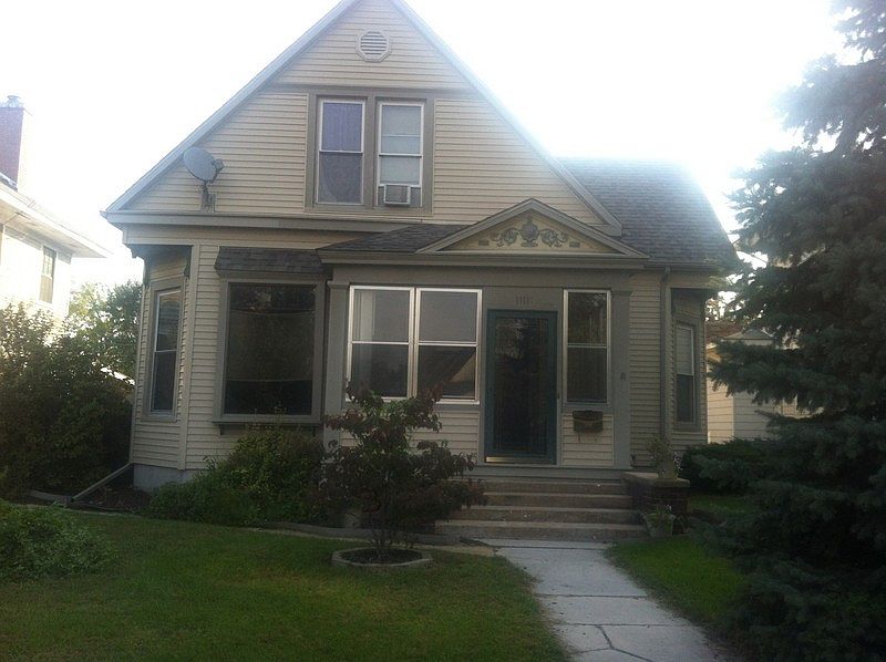 Front of the home facing State Street