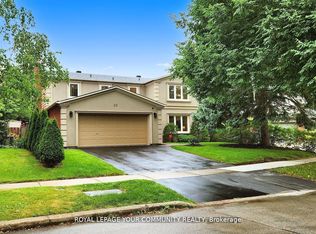 20 Elkpath Ave, Toronto, ON M2L 2W1