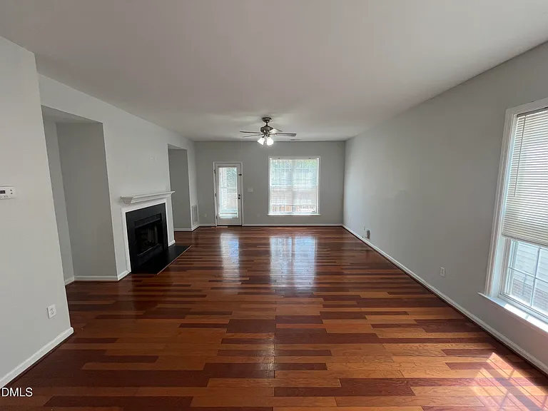 2036 Turtle Point Dr — Photo 2