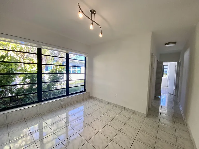 1101 Bay Dr — Photo 10