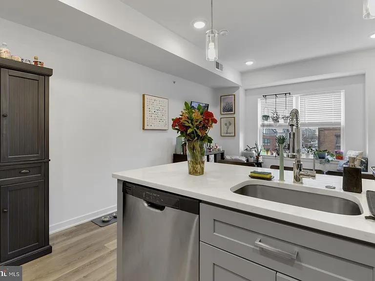 1926 N 2nd St #3 — Photo 4