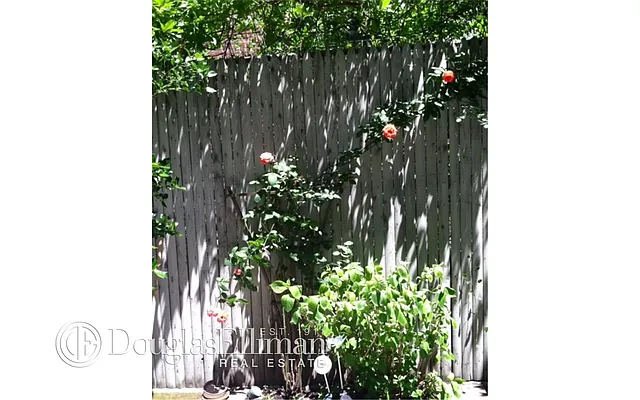 Sold by Douglas Elliman | media 22