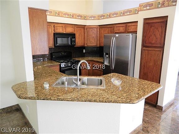 3rd image of 7991 Hackberry Dr